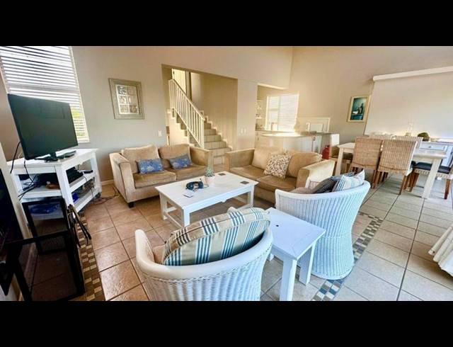 2 BEDROOM HOUSE FOR SALE IN PINNACLE POINT GOLF ESTATE